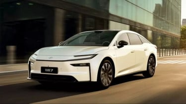 Mobil Sedan Listrik Toyota bZ7
