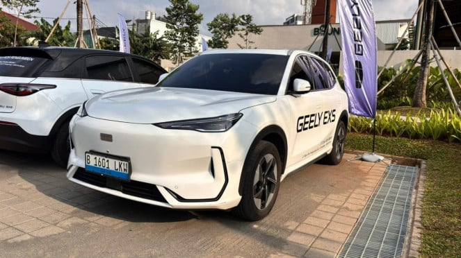 Mobil Listrik Geely