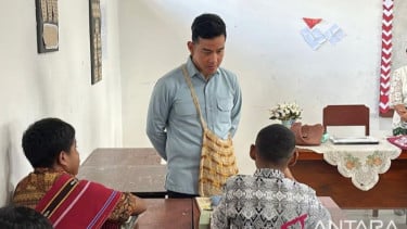 Wapres Gibran Tinjau MBG di Mimika