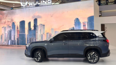 Peluncuran Resmi Mobil Wuling Eksion