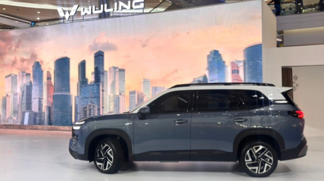 Peluncuran Resmi Mobil Wuling Eksion