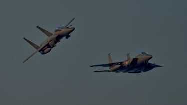 Dua jet tempur F-15 Korea selatan