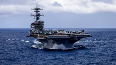 Kapal Induk USS George H.W Bus tiba di perairan Timur Tengah