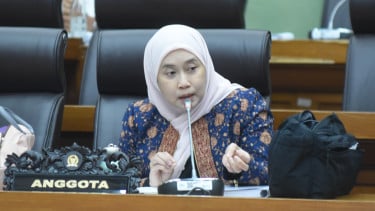 Anggota Komisi XII DPR, Dewi Yustisiana