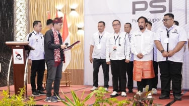 Sekretaris Jenderal DPP Partai Solidaritas Indonesia, Raja Juli Antoni (kedua kiri)