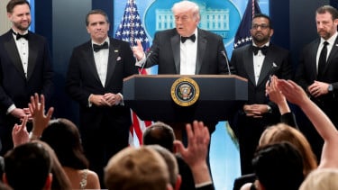 Presiden Donald Trump gelar press conference usai insiden penembakan