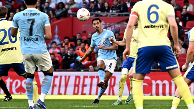 Gelandang Manchester City, Tijjani Reijnders, 5. Klasemen Persija Usai Cukur Persis 4 Gol Tanpa Balas, 4. Premier League Tolak Permintaan Manchester City, Selamat Datang Jadwal Neraka!, 3. Kapan Pertandingan PSG Vs Bayern Munich di Semifinal Liga Champions, 2. Daftar Pemain Baru yang Dipanggil John Herdman ke Timnas Indonesia, 1. Resmi, PSSI Umumkan 23 Pemain Timnas Indonesia yang Dipilih John Herdman untuk Persiapan Piala AFF 2026