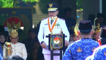 Wamendagri Bima Arya dalam acara upacara peringatan Hari Otonomi Daerah XXX