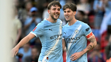 Bek Manchester City, John Stones