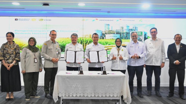 Penandatanganan kerja sama Pengembangan Bioetanol di Palm Oil, Gedung Agro Plaza, Jakarta.
