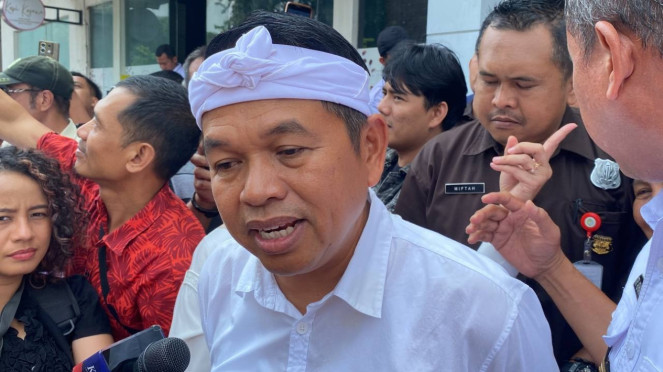 Gubernur Jawa Barat Dedi Mulyadi di RSUD Bekasi, 5. PSSI Bocorkan Peluang Indonesia Jadi Tuan Rumah Turnamen Baru FIFA di Asia Tenggara, 4. Respons PSSI soal Ribut Beckham Putra di Persija vs Persib, 3.  Pesan Dedi Mulyadi ke Persija usai Dikalahkan Persib: Jangan Berkecil Hati, 2. Jakmania Obrak-abrik Warung Makan Sunda di Cibinong, Diduga Gegara Persija Ditaklukan Persib, 1. Rizky Ridho Dituding Jambak Rambut Beckham Putra, Arya Sinulingga: Mereka Sudah Sering Gaul di Timnas