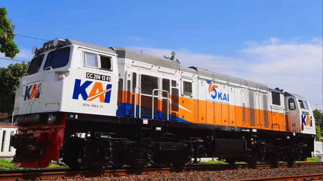 Lokomotif CC 206, Mengenal KA Argo Bromo Anggrek, “Raja Jalur Utara”, Berawal dari Ambisi Kereta Cepat Era Habibie, Teknologi Bogie K10, Kunci Kecepatan dan Stabilitas, Lokomotif CC 206: 'Otot' di Balik Kecepatan Tinggi, Fasilitas Premium Kelas Eksekutif hingga Suite, Deretan Insiden KA Argo Bromo