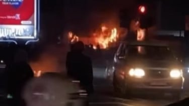 Aksi anarkis demo peringatan Hari Buruh di Kota Bandung, Jawa Barat, Jumat (1/15)