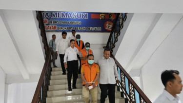 Penahanan tiga tersangka kasus korupsi DAK SMK di Jambi yang merugikan keuangan negara Rp21,8 miliar tahun anggaran 2021