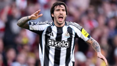 Gelandang Newcastle United, Sandro Tonali