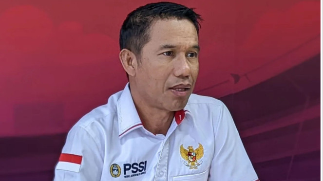Sekretaris Jenderal PSSI, Yunus Nusi, 5. 5 Pemain Keturunan yang Dipanggil untuk Piala AFF U-19 2026, Igor Sanders Paling Bikin Penasaran, 4. Akar Masalah Valverde dan Tchouameni Ribut di Ruang Ganti Real Madrid, Keduanya sampai Kena Denda Rp10,2 miliar, 3. Tuah Karim Benzema: Al Hilal Angkat Trofi King’s Cup, Simone Inzaghi Raih Gelar Perdana, 2. PSSI Angkat Bicara soal Kerusuhan Suporter Persipura, Ingatkan Sepak Bola Indonesia Dipantau FIFA, 1. Tragis! Gagal Naik Kasta, Persipura Malah Terancam Hukuman Berat dari Komdis PSSI