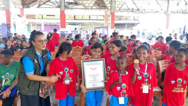 Program Doom English Training raih rekor MURI