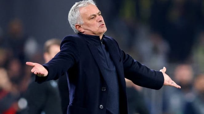 Jose Mourinho, 1. Disemprot Menhan Israel, Ini Reaksi Barcelona soal Lamine Yamal Kibarkan Bendera Palestina, 2. Jose Mourinho Buka suara soal Keributan Mbappe Vs Arbeloa, 3. Lamine Yamal Disemprot Israel usai Kibarkan Bendera Palestina, PM Spanyol Pasang Badan, 4. Selain Baker dan Vickery, Ini 3 Kandidat Naturalisasi Baru Timnas Indonesia