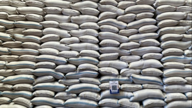 Cadangan beras di Gudang Bulog Sidoarjo, Jawa Timur