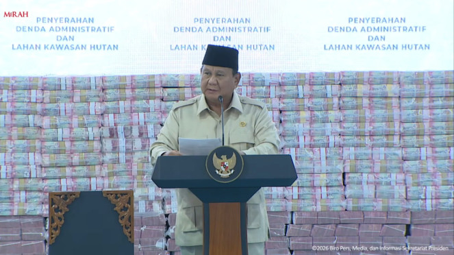 Presiden RI Prabowo Subianto dalam acara penyerahan hasil denda administratif Rp10,2 triliun dari Satgas PKH ke negara