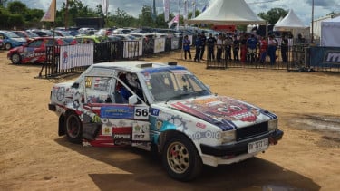 Mobil reli berbasis Toyota Corolla DX