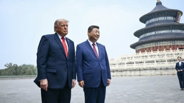 Presiden AS Donald Trump bersama Presiden China Xi Jinping di Temple of Heaven