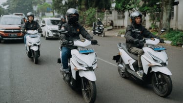 Uji motor listrik Yadea Osta dan Velax