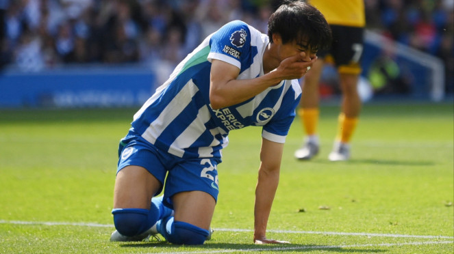 Kaoru Mitoma, 5. FIFA Turun Tangan Gelar Pertemuan Darurat Usai Iran Terancam Dipersulit AS dan Kanada di Piala Dunia 2026, 4. 'Suamiku Lukaku': Debut Film Romelu Lukaku yang Bikin Fans Inter Milan dan Chelsea Trauma Lagi, 3. Kisah Legendaris: Karier Terhenti, Bruno Fernandes Masuk Penjara Akibat Bunuh Kekasih, 2. Tanpa Kaoru Mitoma, Ini Daftar Pemain Jepang di Piala Dunia 2026, 1. Xabi Alonso Dipecat, Bos Real Madrid Justru Pasang Badan dan Buka Jalan untuk Mourinho