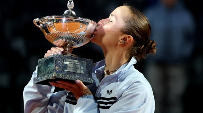 Elina Svitolina juara Italian Open 2026, 5. Leo Rolly Carnando/Daniel Marthin Juara Thailand Open 2026 di Tengah Paceklik Prestasi Indonesia, 4. Veda Ega Buktikan Kelasnya di Moto3 Catalunya, Salip 12 Rider dan Finis Posisi 8, 3. Alex Marquez Pecahkan Dominasi di Catalunya, Duel Panas Lawan Pedro Acosta Bikin Klasemen MotoGP 2026 Panas, 2. Elina Svitolina Raih Gelar Italian Open 2026, Pecahkan Rekor Serena Williams, 1. Kisah Legendaris: Adu Jotos Mengerikan Sesama Pebulutangkis Thailand di Final Kanada Open