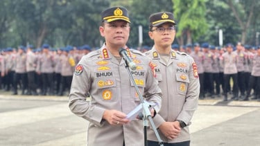 Kabid Humas Polda Metro Jaya Kombes Pol Budi Hermanto (kiri)