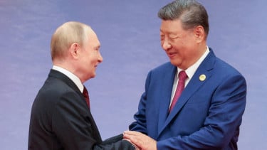 Presiden Rusia Vladimir Putin dan Presiden China, Xi Jinping