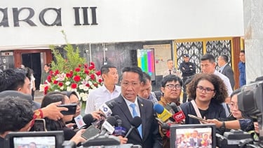 Menteri Hukum (Menkum) Supratman Andi Agtas di Kompleks Parlemen, Senayan