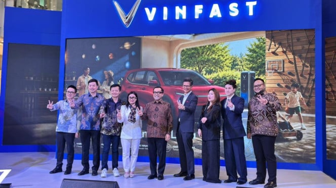 Peluncuran Mobil Listrik VF MPV 7