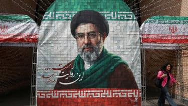 Banner pemimpin tertinggi Iran, Mojtaba Khamenei