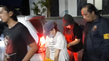 Aksi kompak ibu dan anak spesialis pencuri emas lintas provinsi