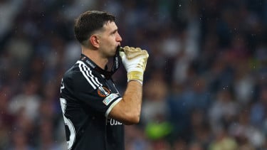 Kiper Aston Villa, Emiliano Martinez