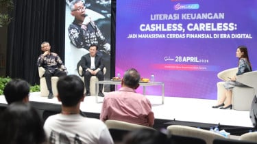 Seminar bertajuk “Cashless, Careless: Jadi Mahasiswa Cerdas Finansial di Era Digital