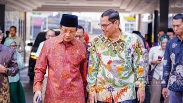 Wakil Rektor UIN Syarif Hidayatullah Jakarta sekaligus pakar antropologi agama, Imam Subchi (kanan)