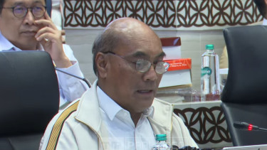 Ketua KNKT Soerjanto Tjahjono dalam rapat bersama Komisi V DPR RI