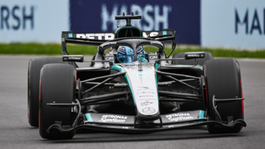 Pembalap Mercedes, George Russell