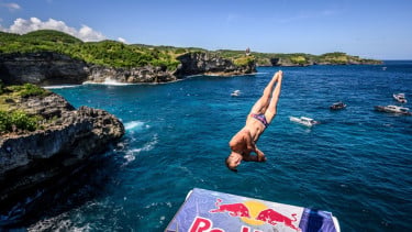 Bali Jadi Sorotan Dunia usai Sukses Gelar Red Bull Cliff Diving 2026 di Nusa Penida