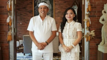 Dedi Mulyadi dan Cahaya Manthovani.