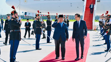 Presiden RI Prabowo Subianto tiba di Bandara Orly, Paris