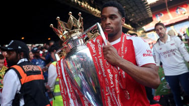 Bek Arsenal, Jurrien Timber