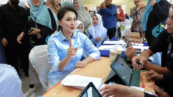 Gubernur Malut Sherly Tjoanda