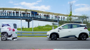 Uji tabrak BYD