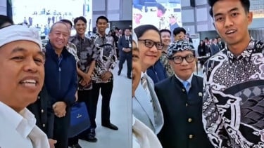 Gubernur Jabar Dedi Mulyadi bersama pemain Persib Bandung Kakang Rudianto