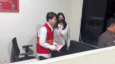 Dokter sekaligus influencer kecantikan Richard Lee (rompi merah).