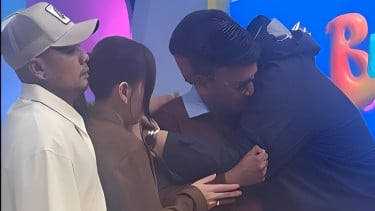Ruben Onsu dipeluk Ivan Gunawan, Ayu Ting Ting dan Wendy Cagur