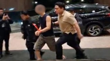 Petugas Imigrasi mengamankan WNA Amerika Serikat berinisial AW, buronan kasus pelecehan seksual di negaranya